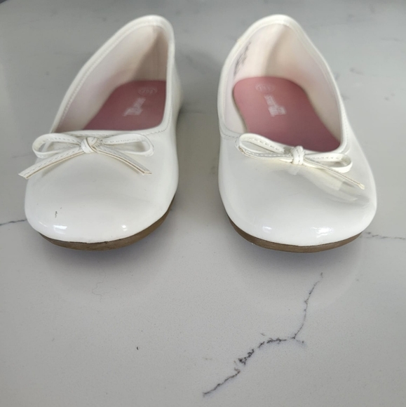 Girls White Flats US 13 1/2 - Picture 3 of 9